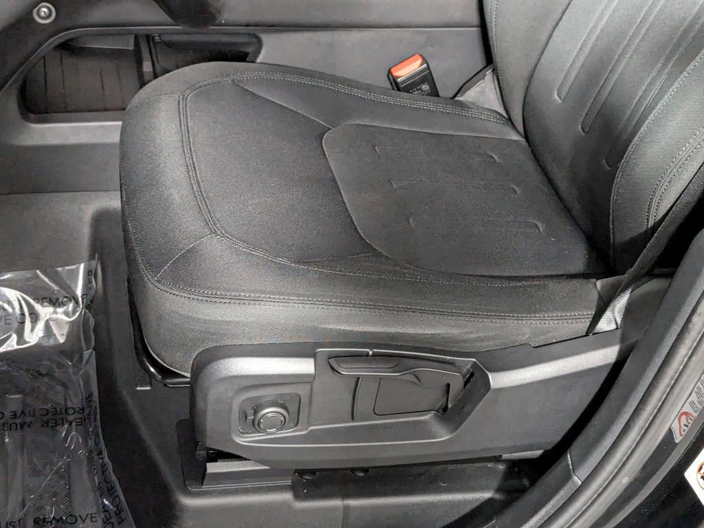 Used 2021 Land Rover Defender 110 image 15