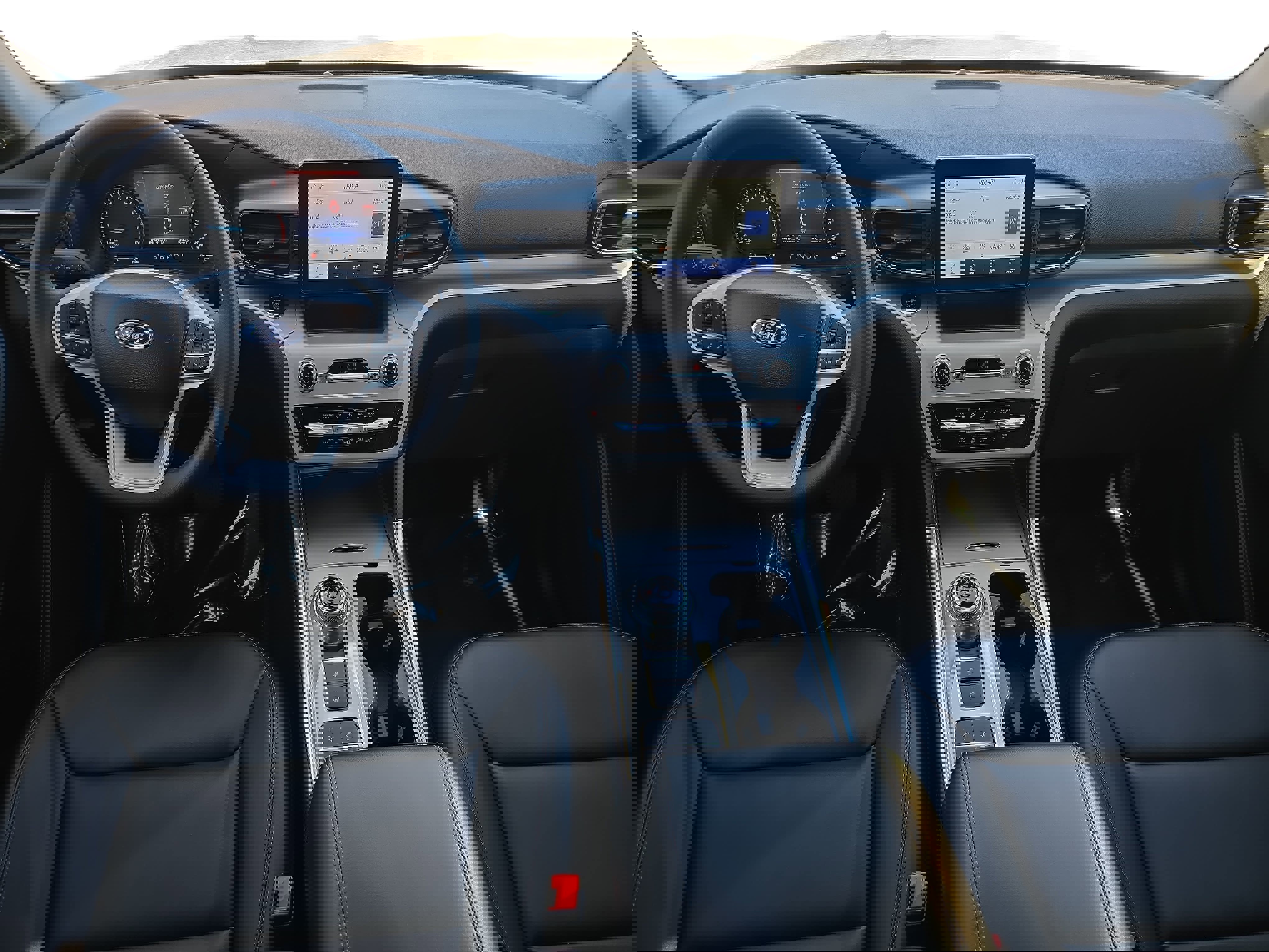 Used 2023 Ford Explorer XLT w/ Equipment Group 202A image 9