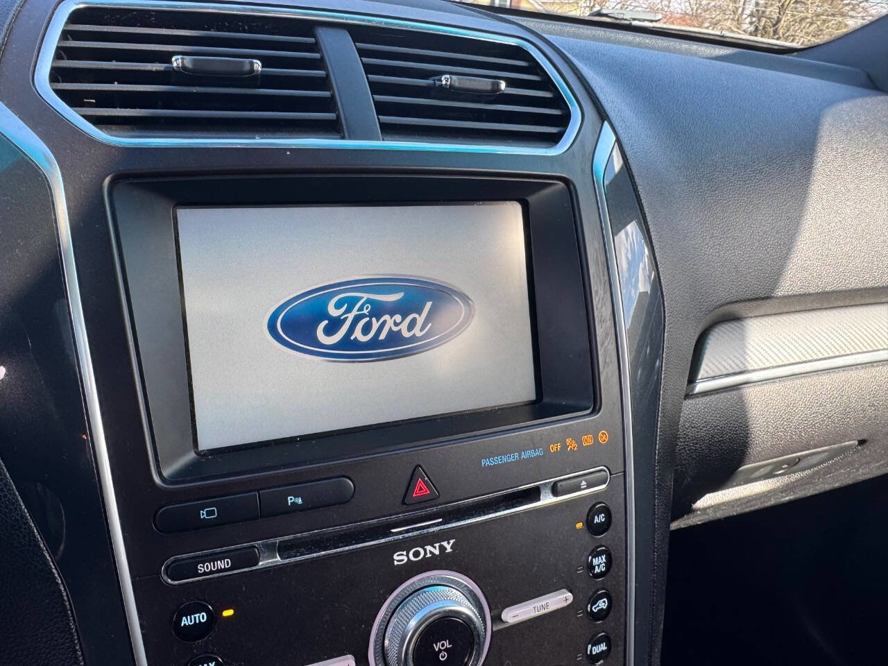 Used 2016 Ford Explorer Sport w/ Equipment Group 401A image 10