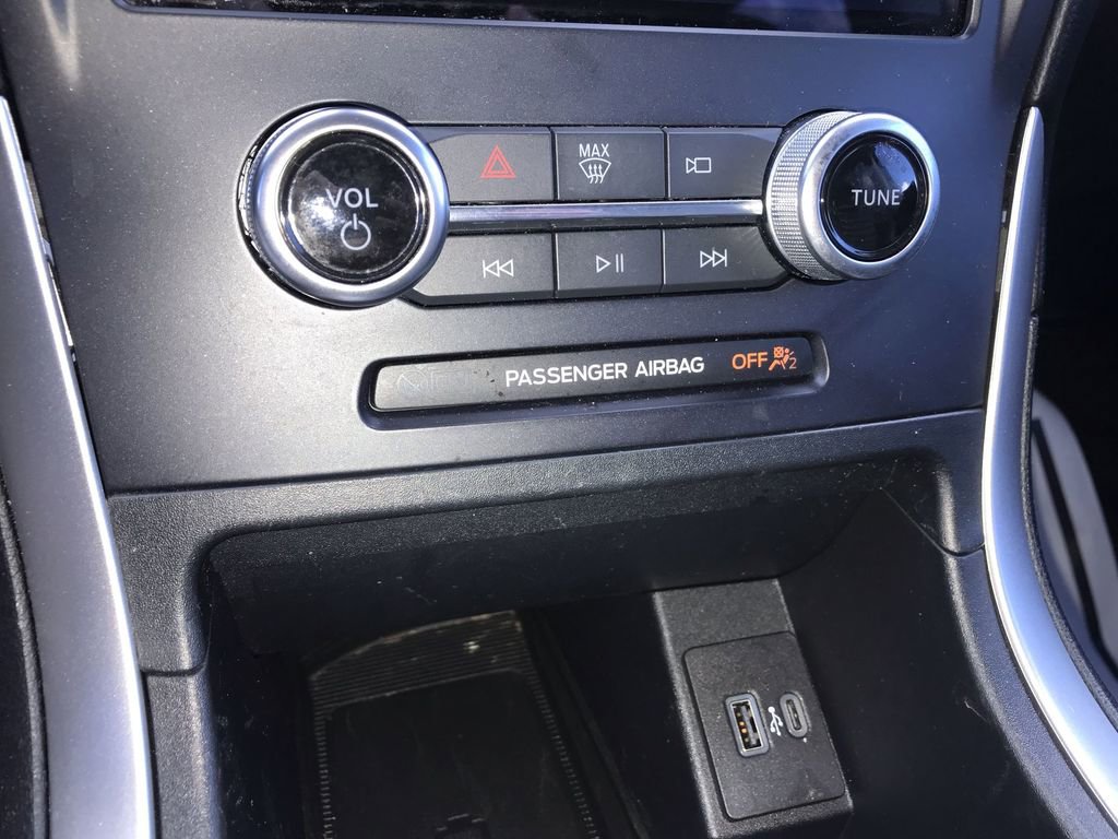 Used 2024 Ford Edge SEL w/ Convenience Package image 18