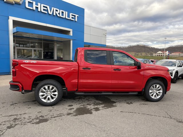 Used 2024 Chevrolet Silverado 1500 Custom image 3