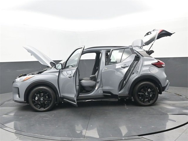 Used 2024 Nissan Kicks SR w/ SR Premium Package image 32