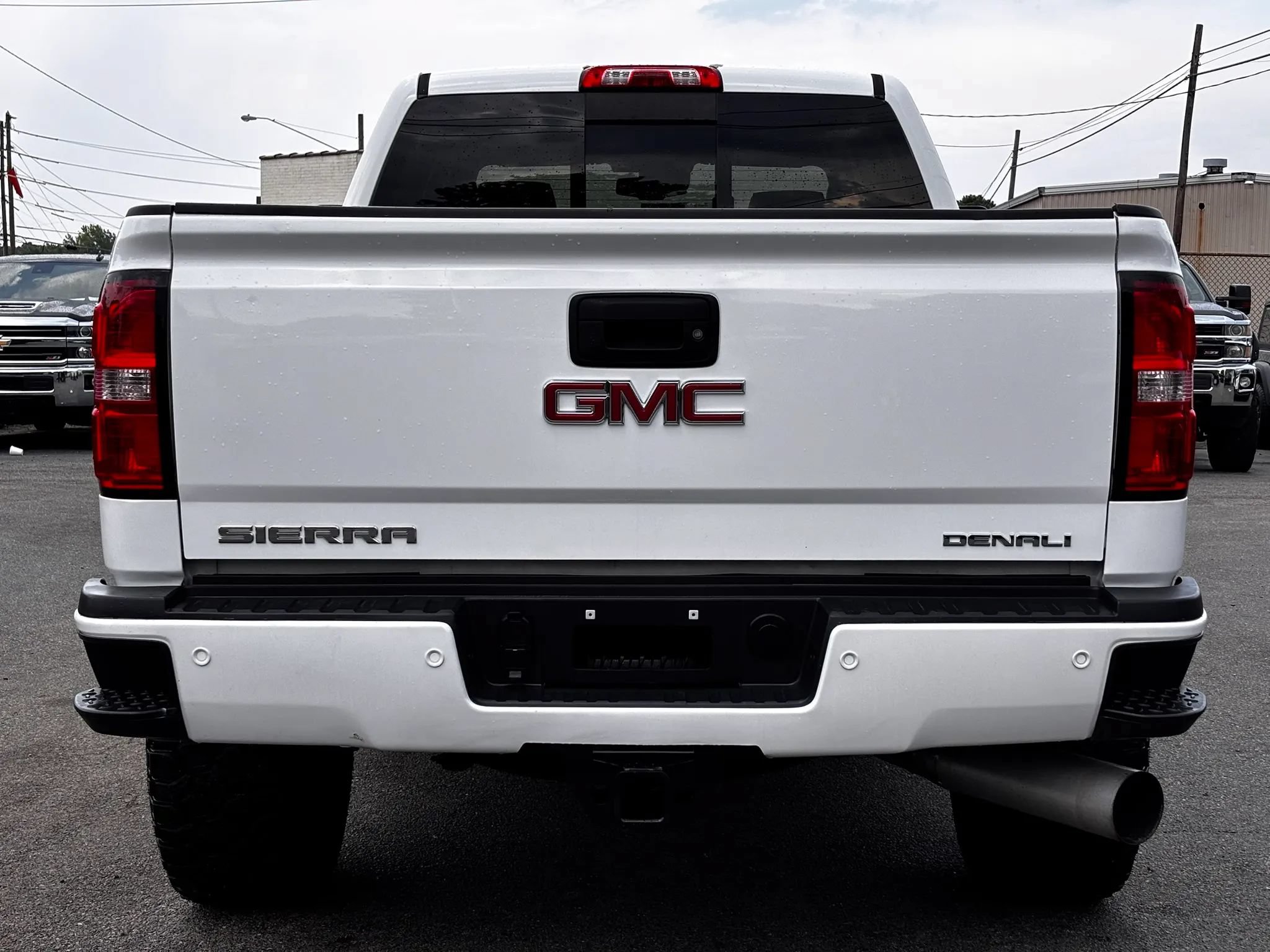 Used 2015 GMC Sierra 2500 Denali w/ Duramax Plus Package AWD/4WD image 5