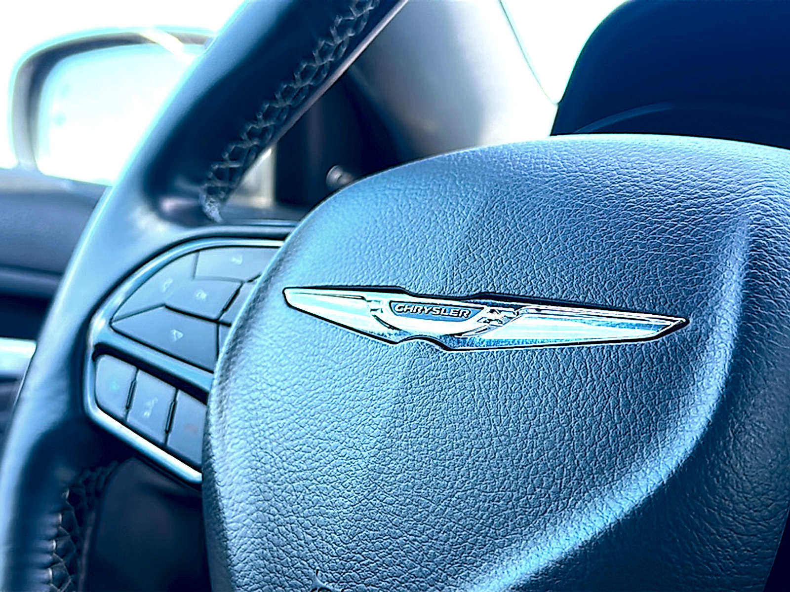 Used 2022 Chrysler 300 S image 31