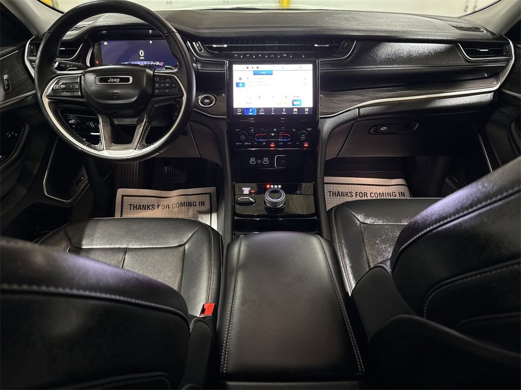 Used 2022 Jeep Grand Cherokee Limited image 10