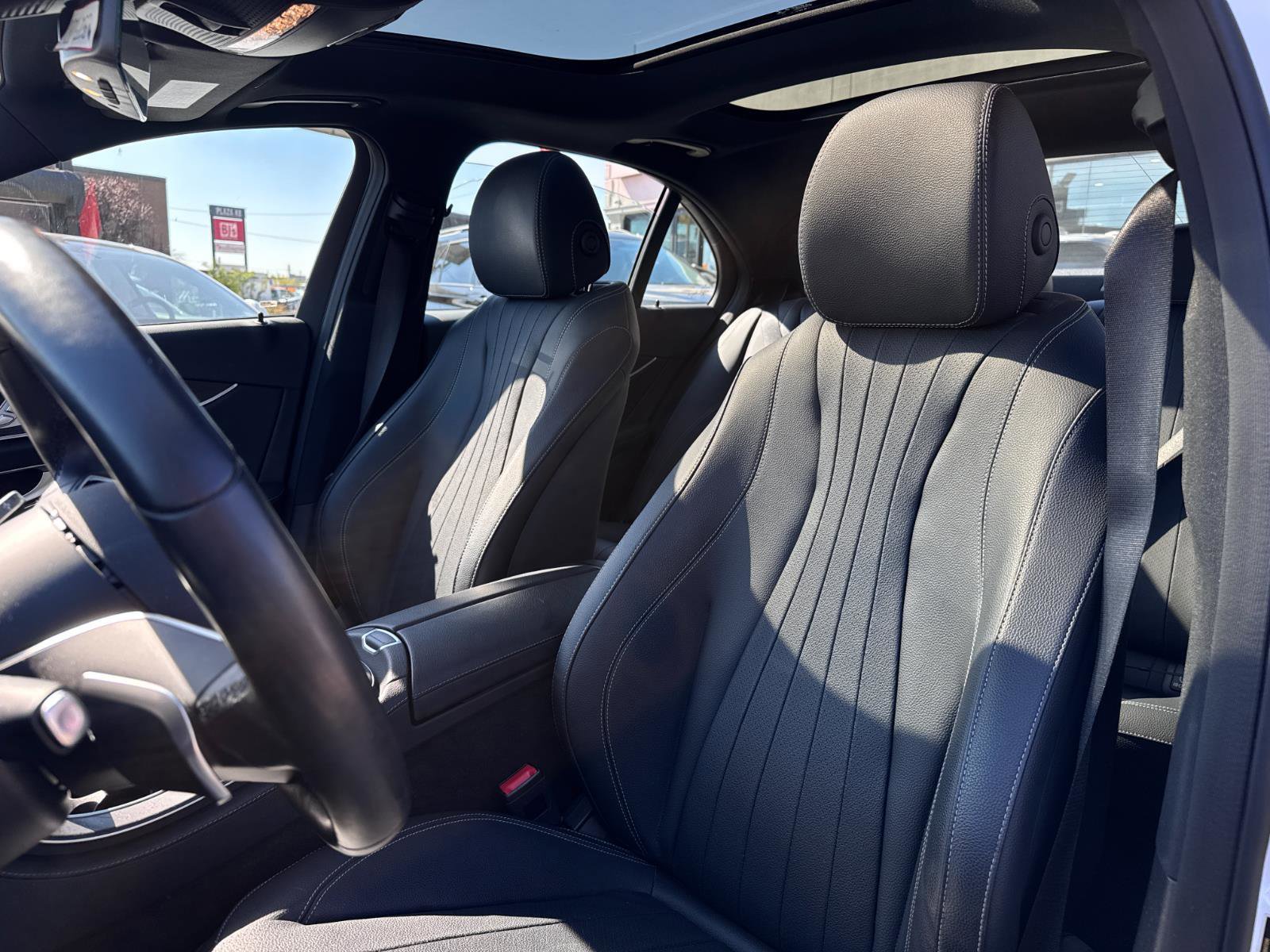 Used 2023 Mercedes-Benz E 350 Sedan image 15