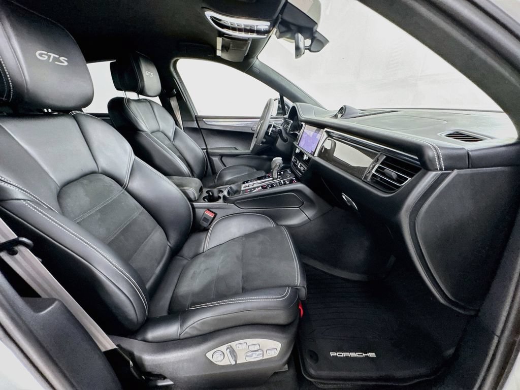 Used 2023 Porsche Macan GTS AWD/4WD image 35