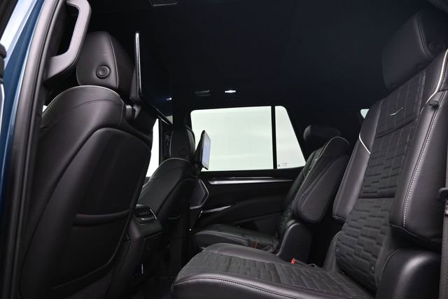 Used 2025 Cadillac Escalade Sport Platinum w/ LPO, Floor Liner Package AWD/4WD image 11