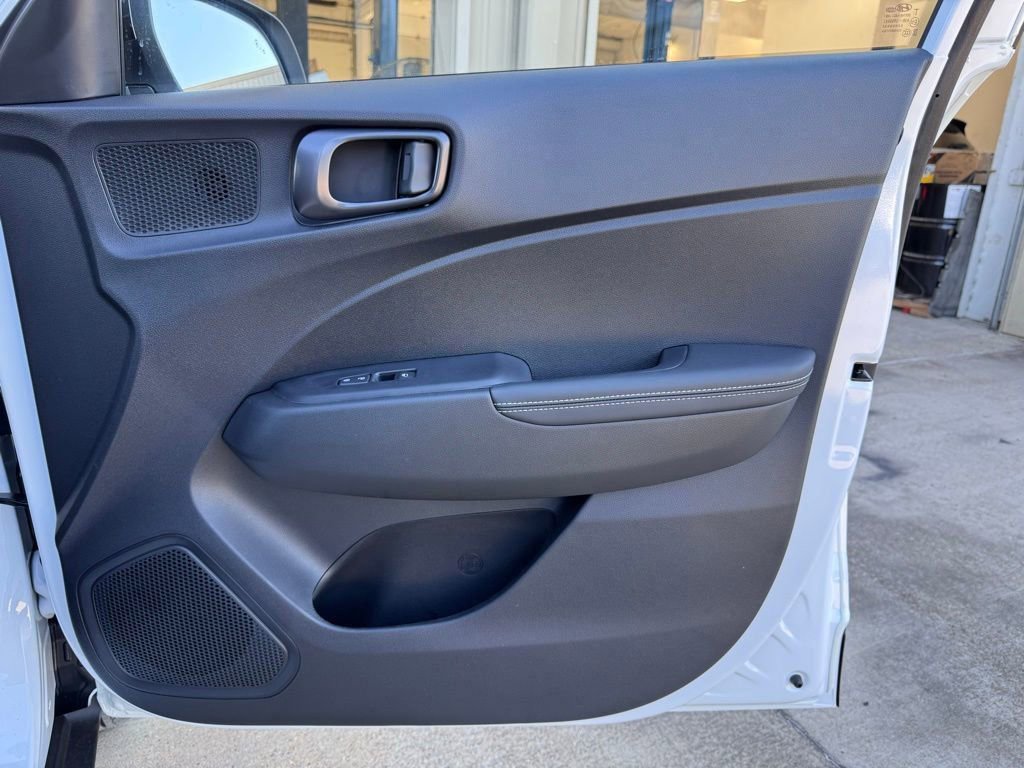 New 2026 Hyundai Venue SEL image 18