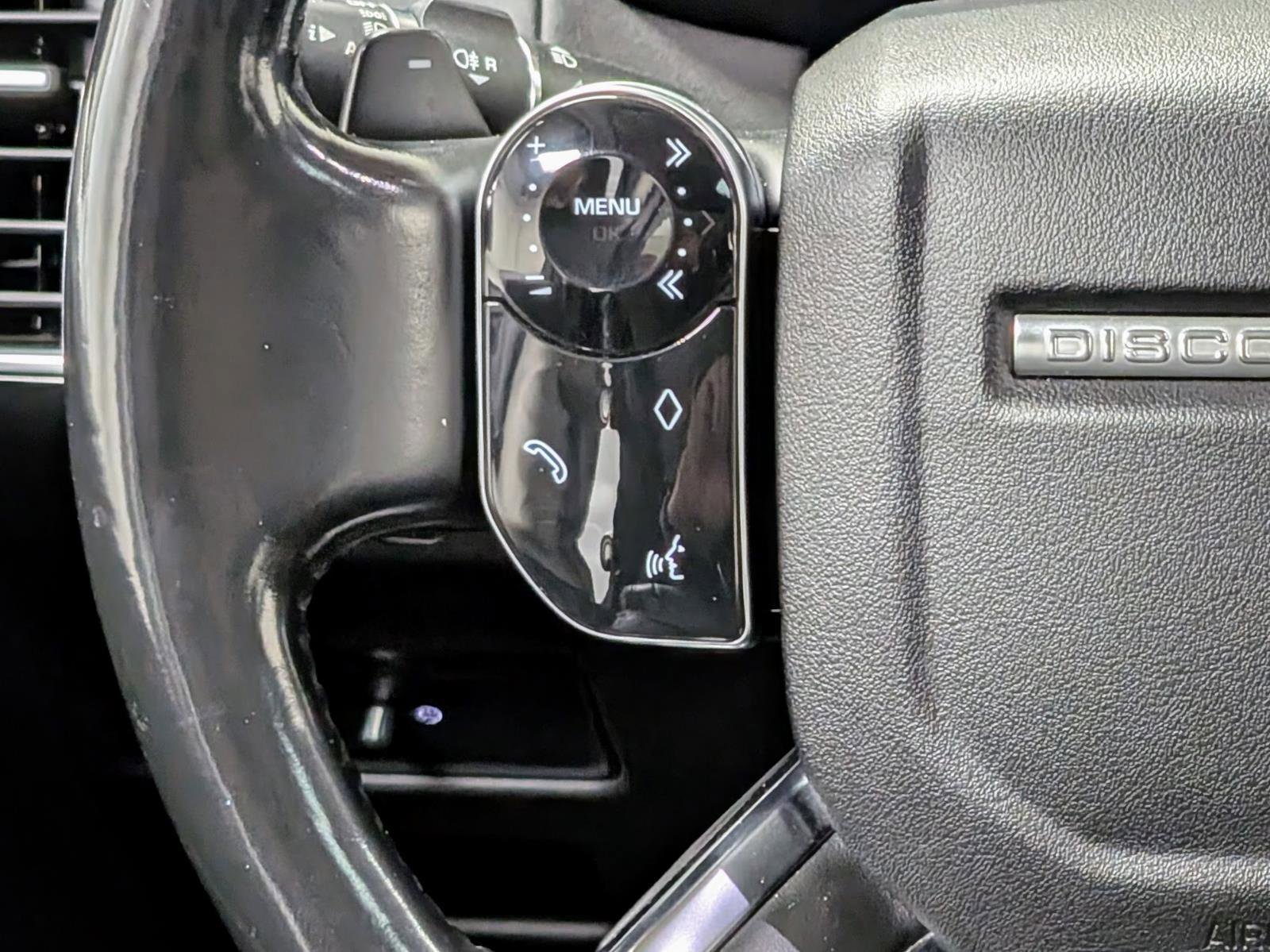 Used 2019 Land Rover Discovery SE AWD/4WD image 38