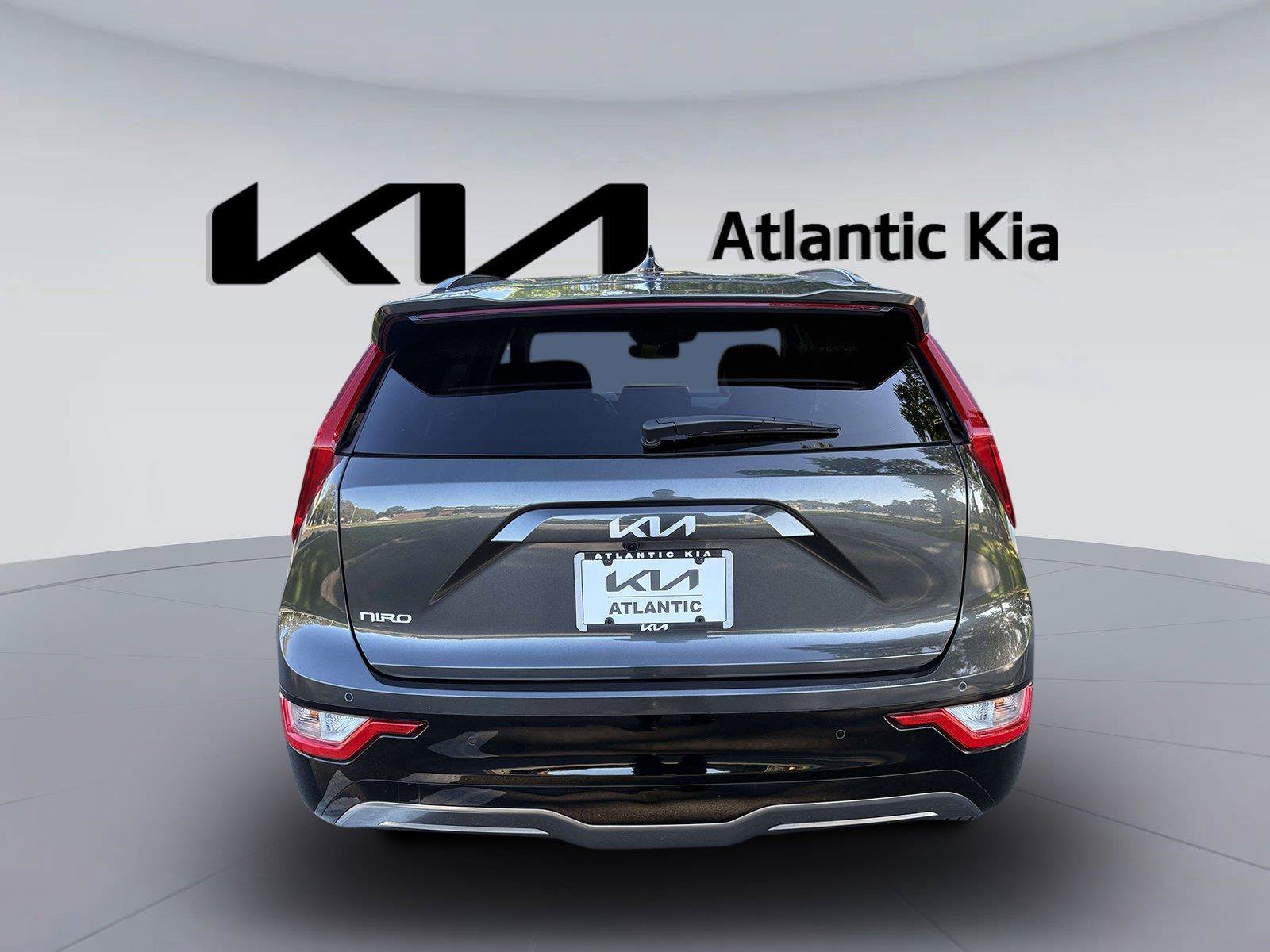 Certified 2025 Kia Niro Wind w/ Wind Preserve Package FWD image 7