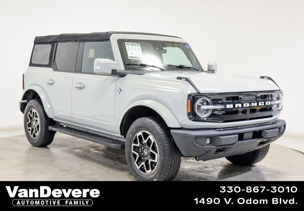 Used 2021 Ford Bronco Outer Banks image 1
