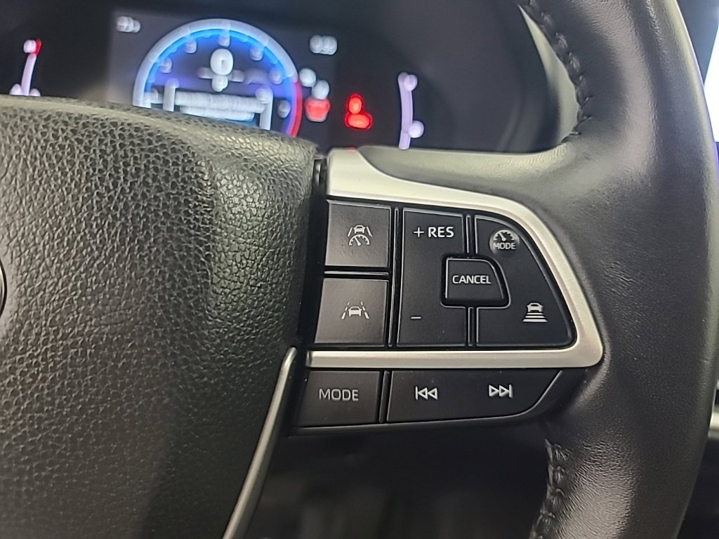 Used 2025 Toyota Grand Highlander AWD image 35