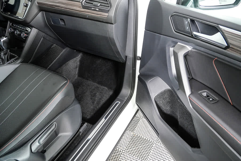 Certified 2024 Volkswagen Tiguan Wolfsburg Edition AWD/4WD image 27