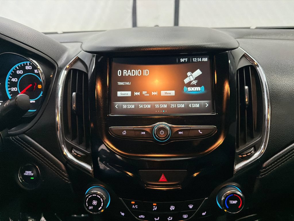 Used 2017 Chevrolet Cruze Premier FWD image 27