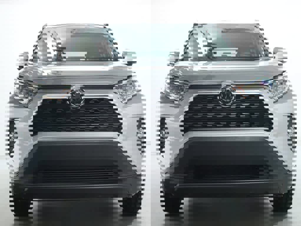 Certified 2020 Toyota RAV4 XLE image 4