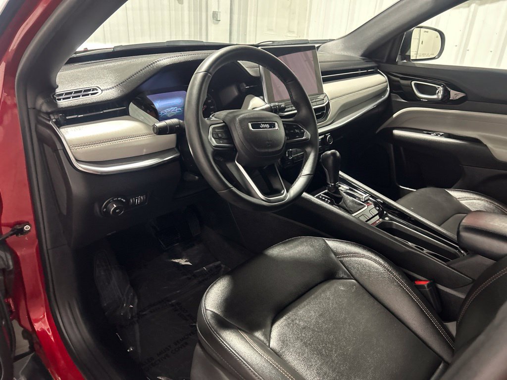 Used 2024 Jeep Compass Limited AWD/4WD image 8