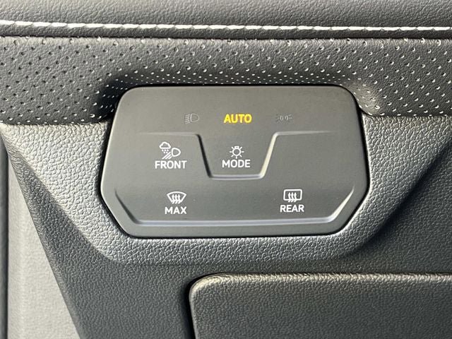 Used 2024 Volkswagen Atlas Cross Sport SEL R-Line image 30