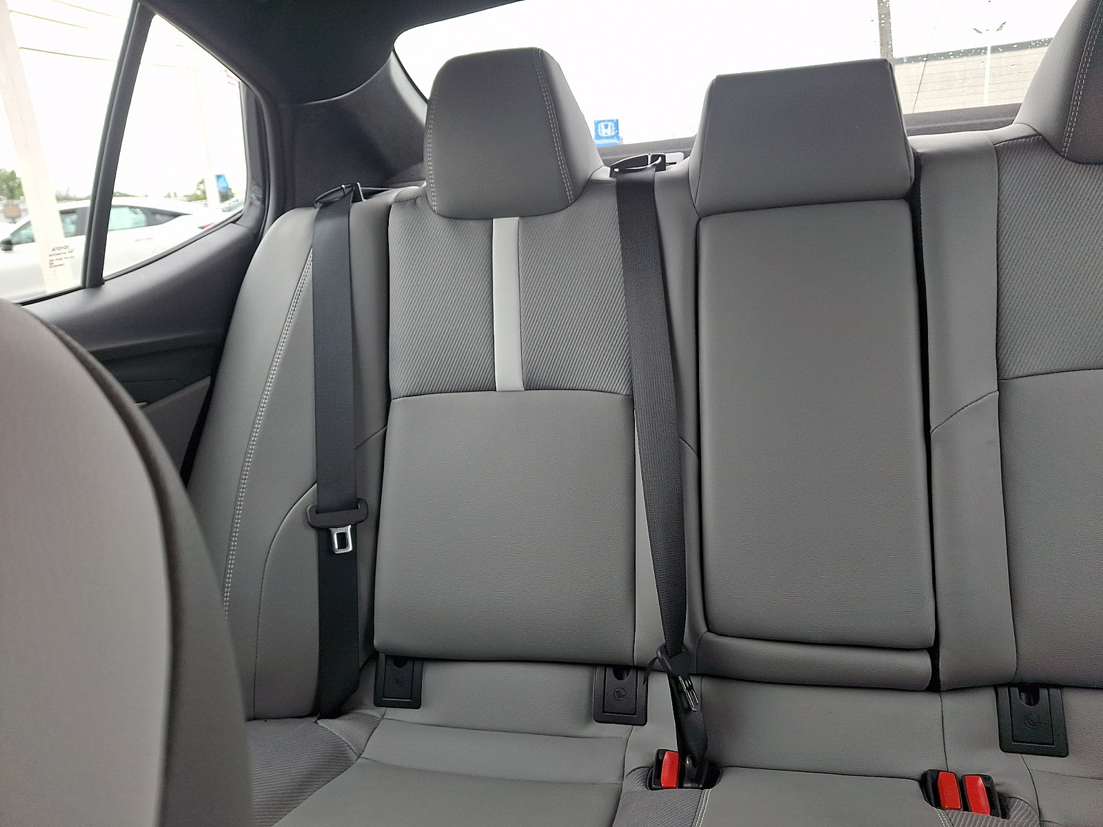 Used 2025 Toyota Camry SE w/ Convenience Package FWD image 14