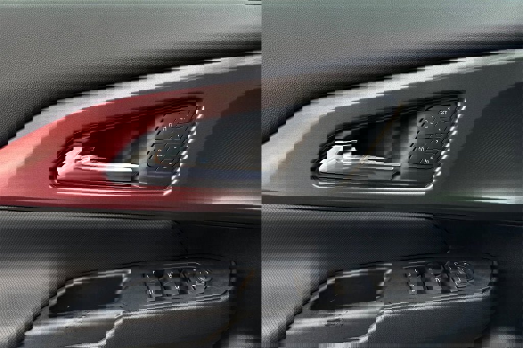 New 2026 Chevrolet Equinox EV RS image 11