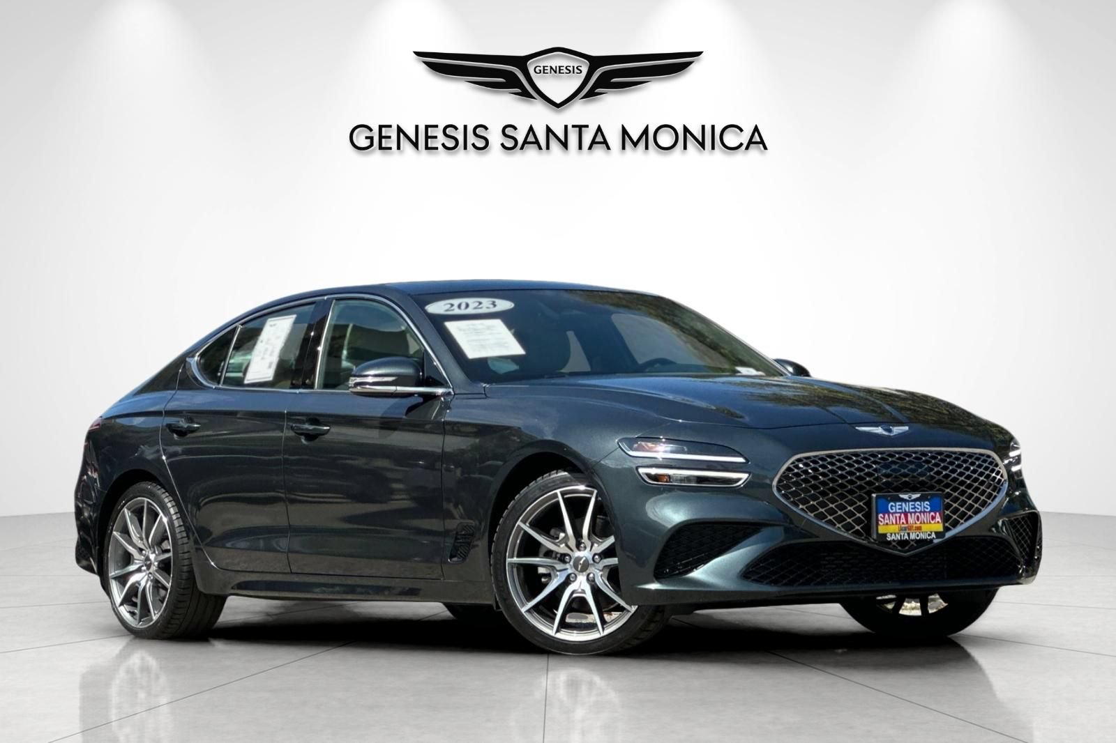 Used 2023 Genesis G70 2.0T RWD video 2