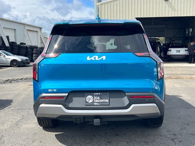 Certified 2025 Kia EV9 Wind AWD/4WD image 8