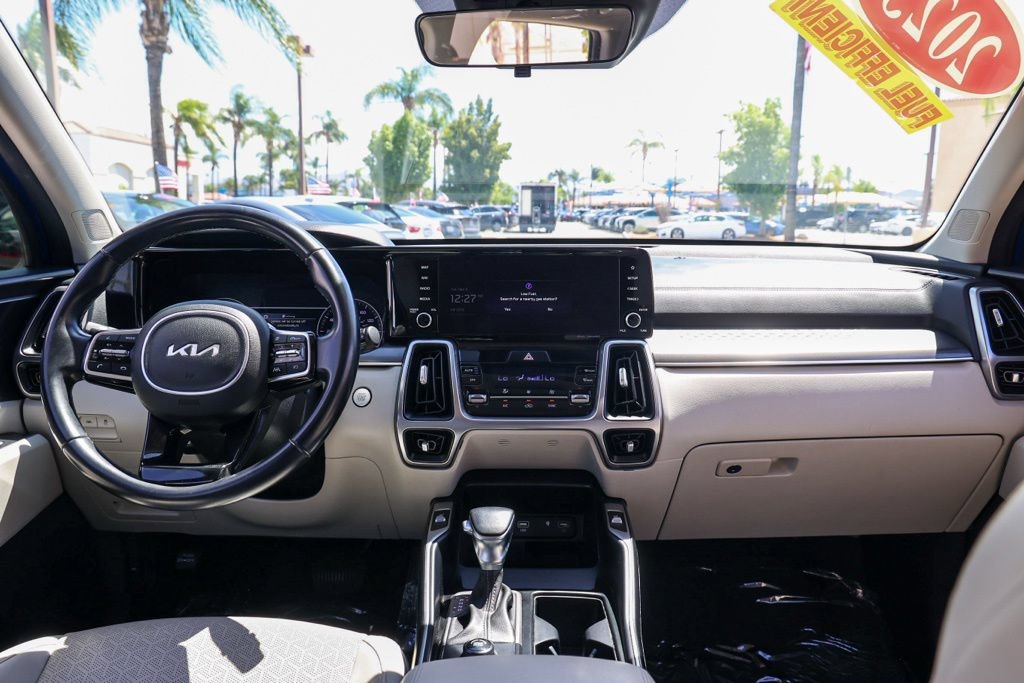 Used 2023 Kia Sorento S w/ Panoramic Sunroof Package FWD image 23