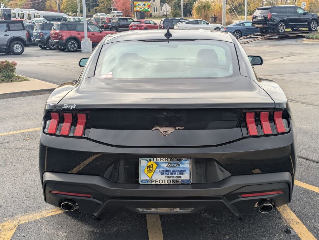 New 2026 Ford Mustang Coupe image 4