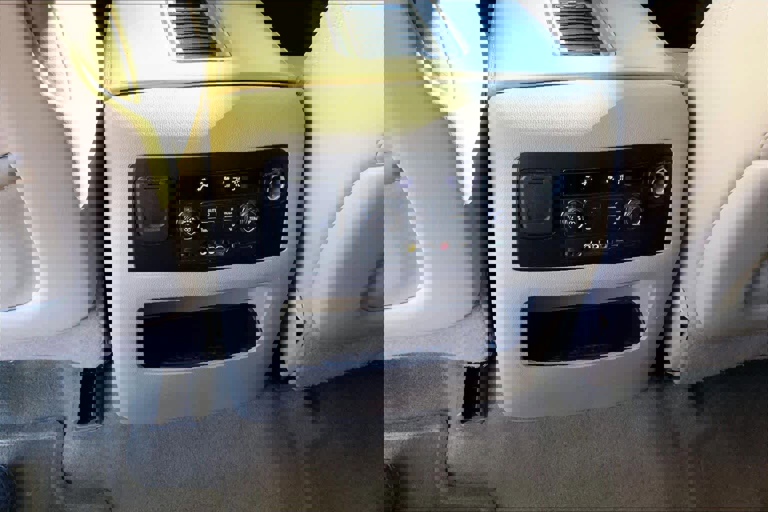 Used 2016 GMC Yukon XL Denali w/ Open Road Package image 31