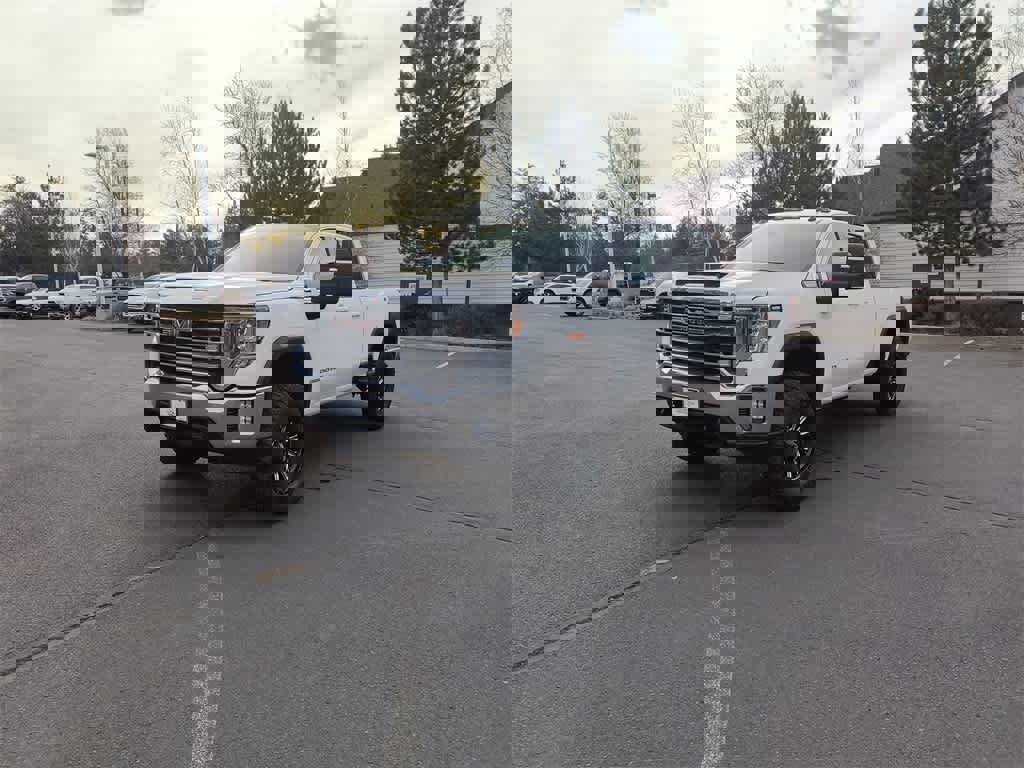 Used 2023 GMC Sierra 3500 SLE image 2