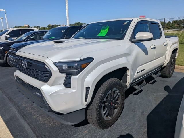 Used 2024 Toyota Tacoma TRD Sport w/ TRD Sport Upgrade Package RWD image 5