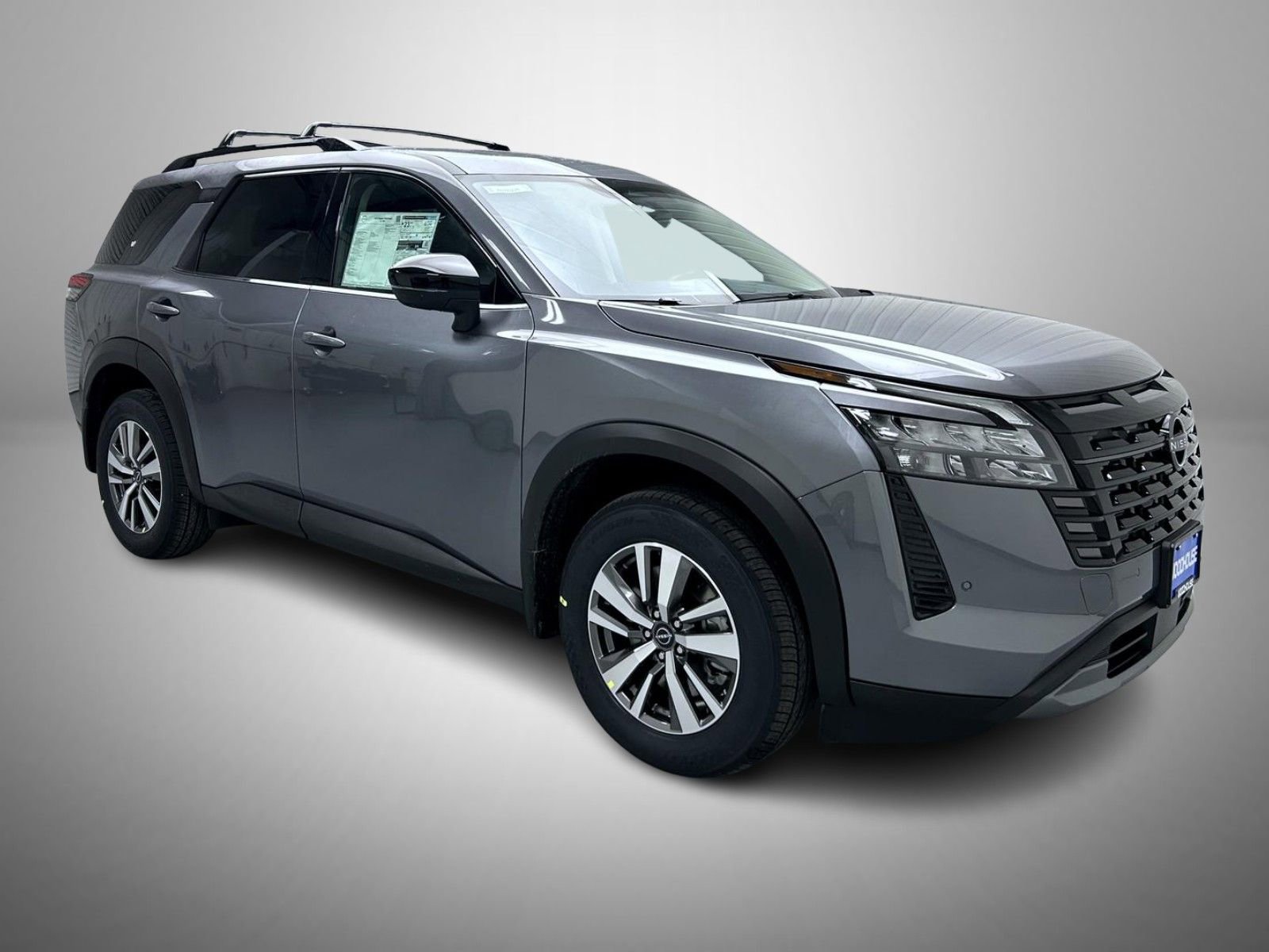 New 2026 Nissan Pathfinder Platinum image 3