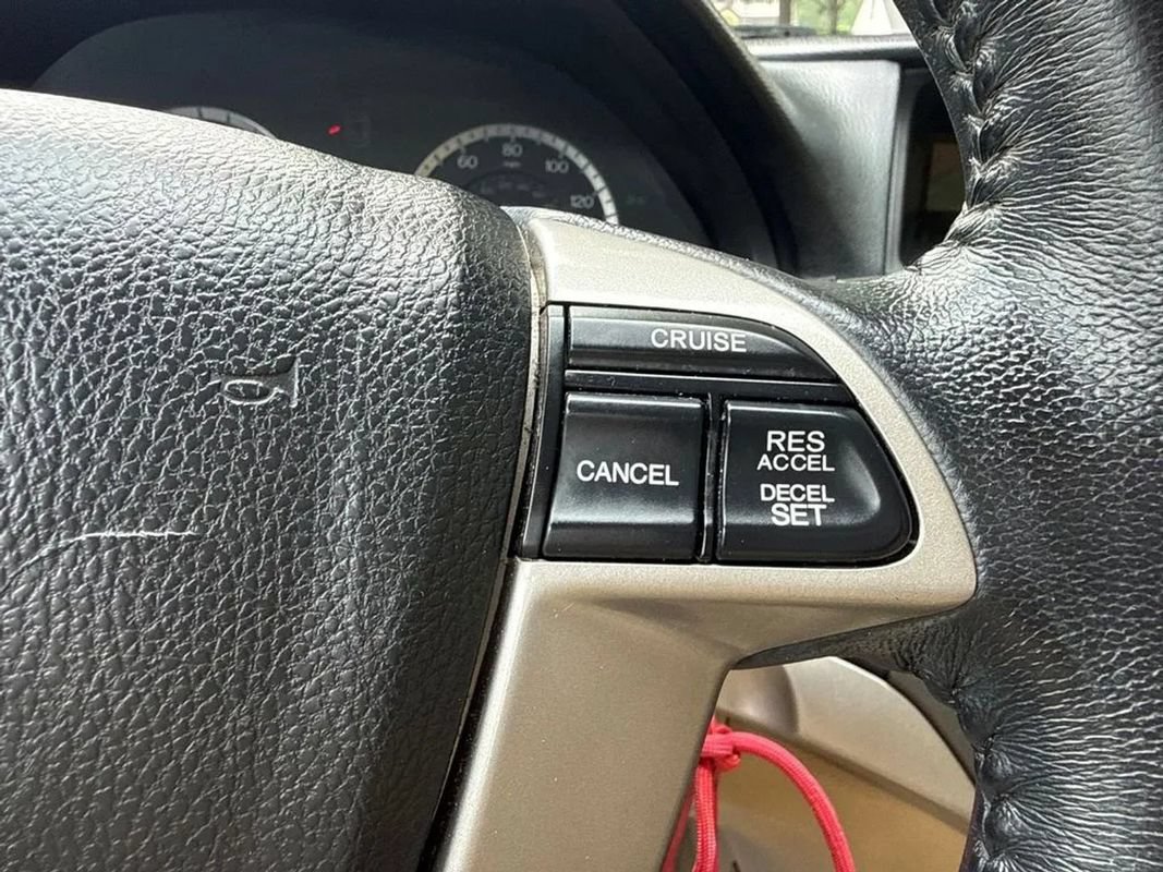 Used 2011 Honda Accord SE image 17