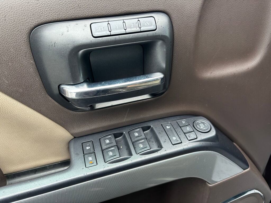 Used 2016 Chevrolet Silverado 3500 LTZ image 18
