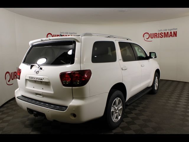 Used 2018 Toyota Sequoia SR5 w/ Premium Package AWD/4WD image 7
