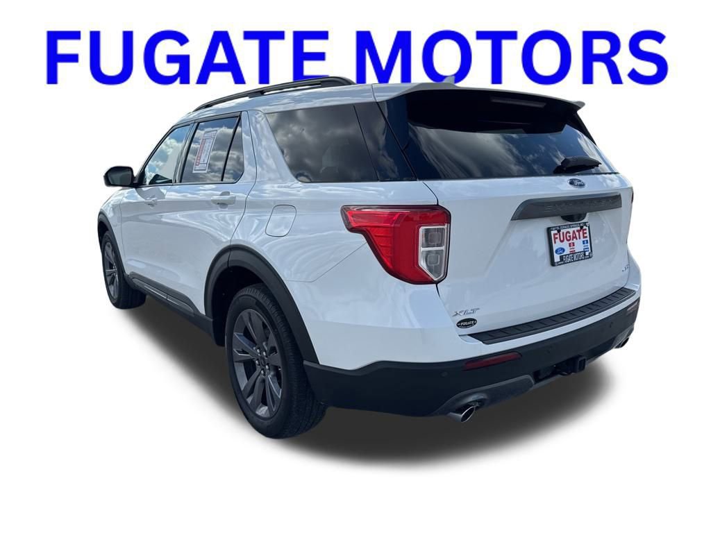 Used 2023 Ford Explorer XLT w/ Equipment Group 202A image 3