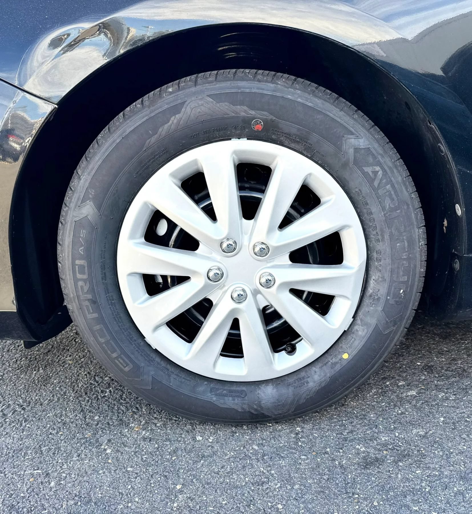 Used 2014 Toyota Camry LE FWD image 36