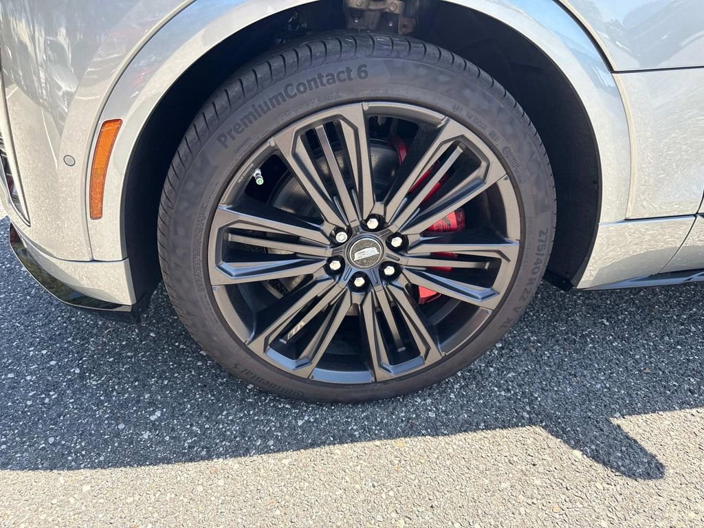 New 2026 Cadillac Lyriq V image 10