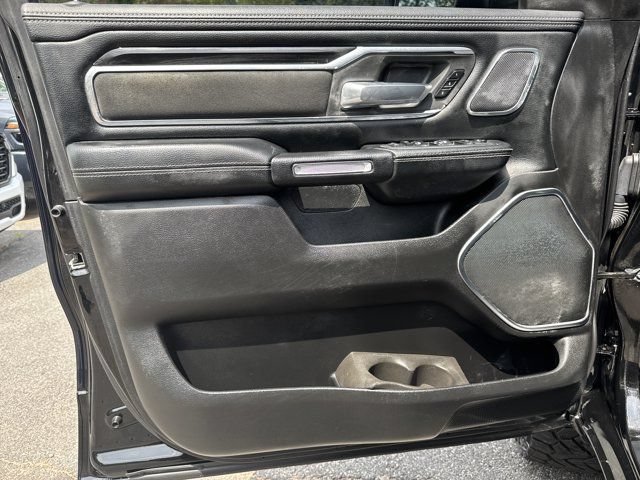 Used 2019 RAM 1500 Laramie AWD/4WD image 13