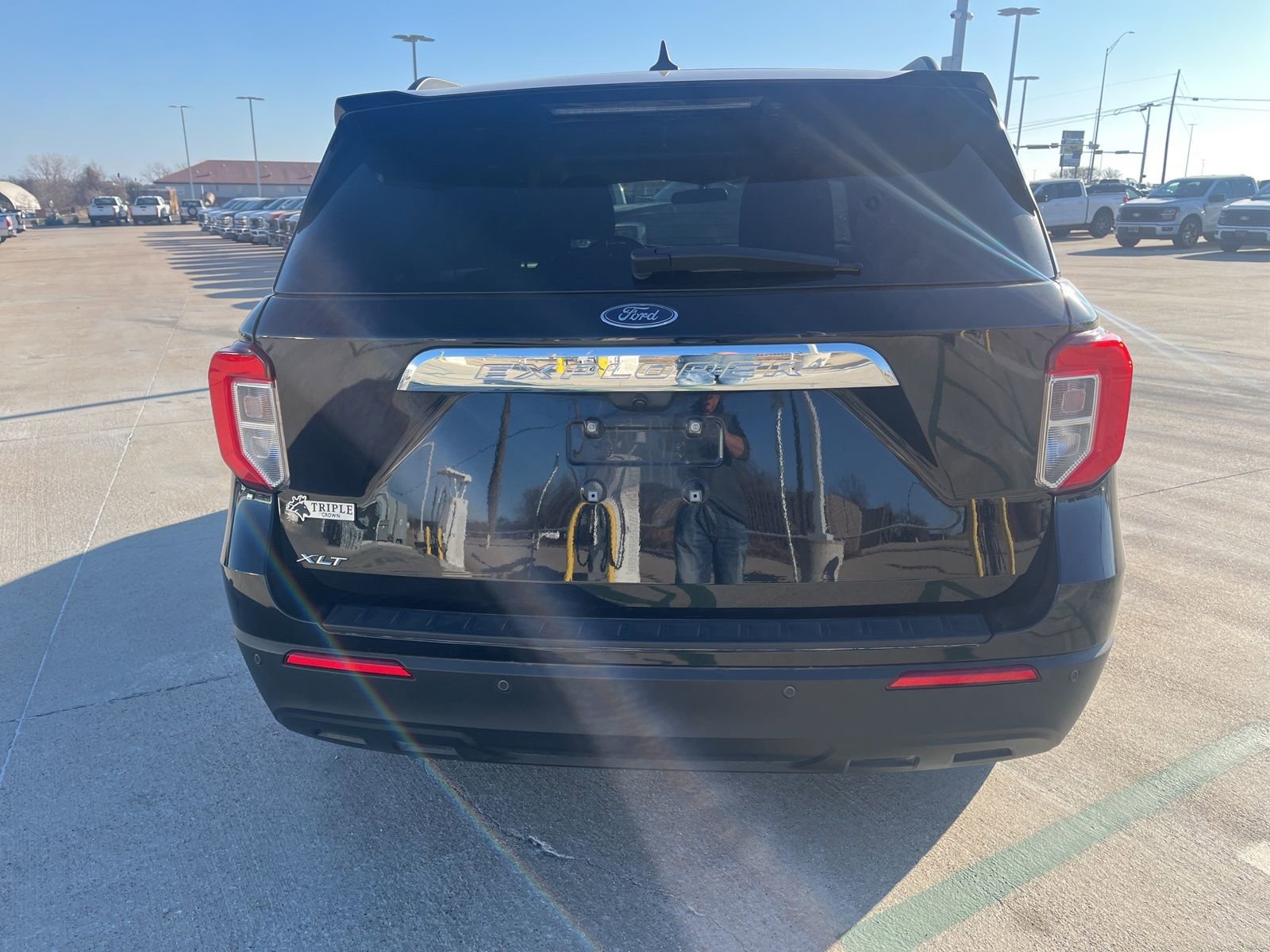 Used 2023 Ford Explorer XLT image 6