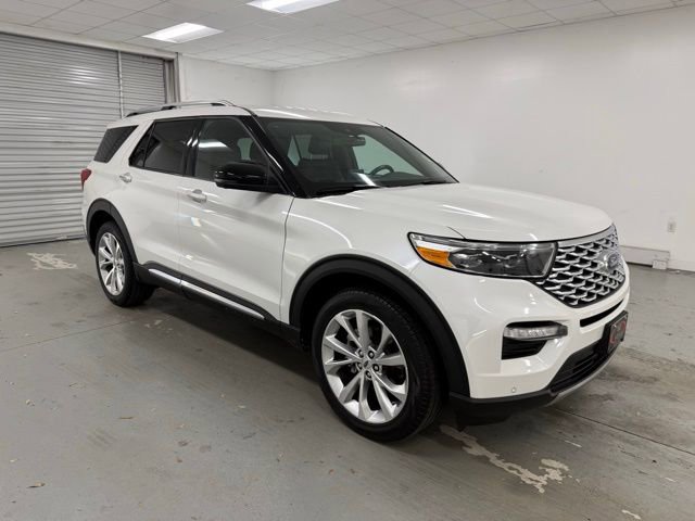 Used 2023 Ford Explorer Platinum w/ Technology Package image 3