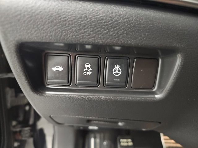 Used 2016 Nissan Maxima SR image 17