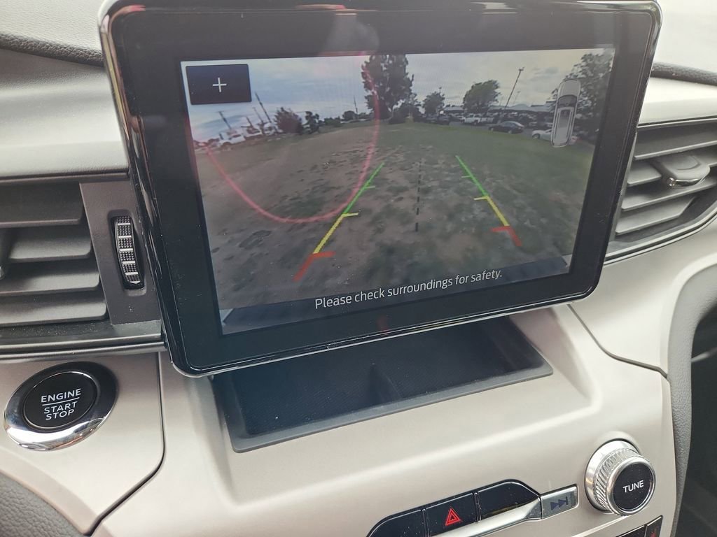 Used 2024 Ford Explorer XLT AWD/4WD image 24