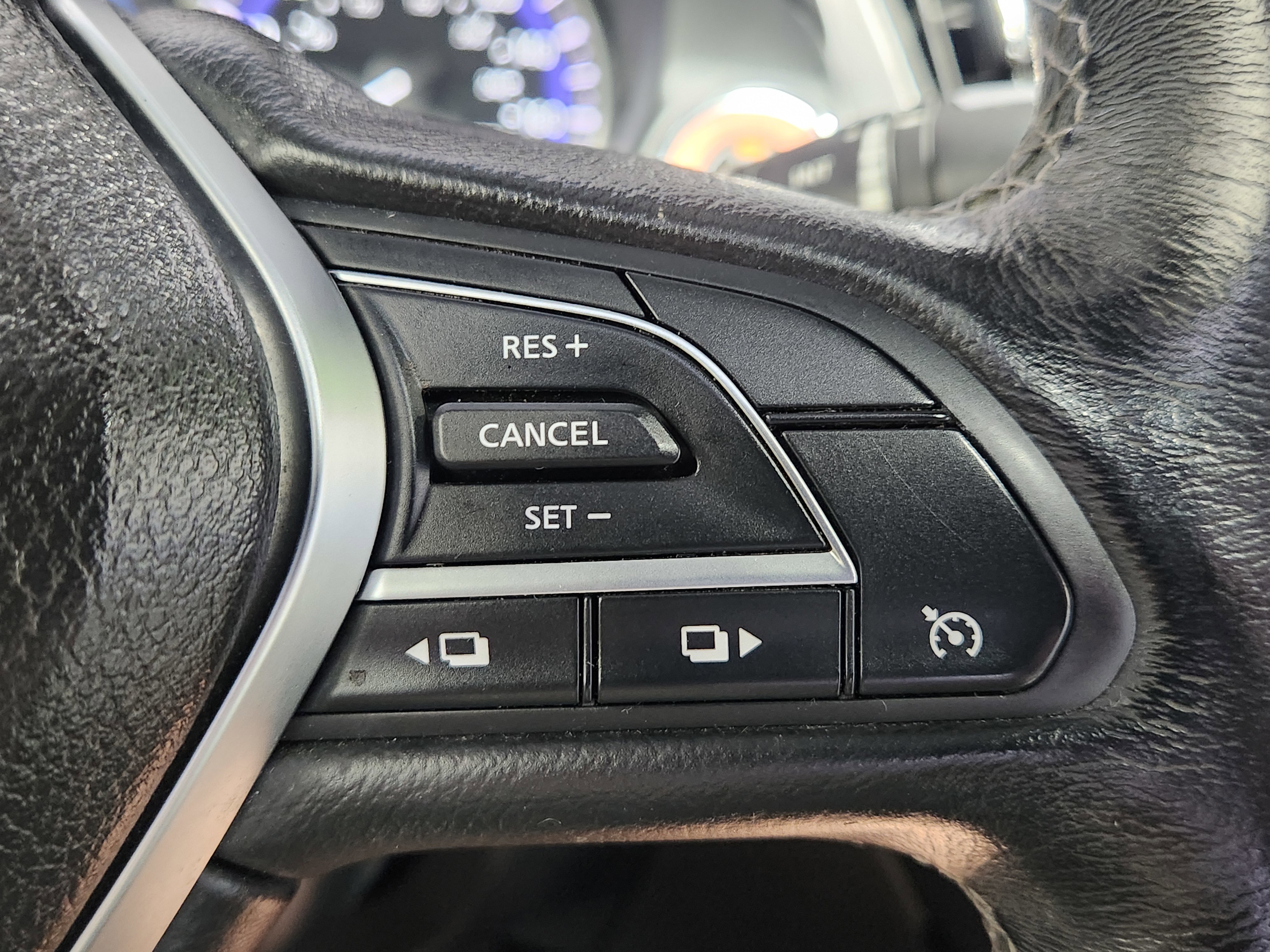 Used 2017 INFINITI Q60 3.0t w/ Cargo Package AWD/4WD image 16
