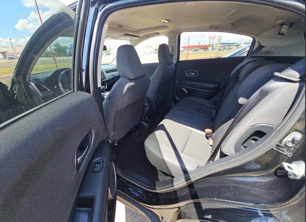 Used 2022 Honda HR-V EX image 11