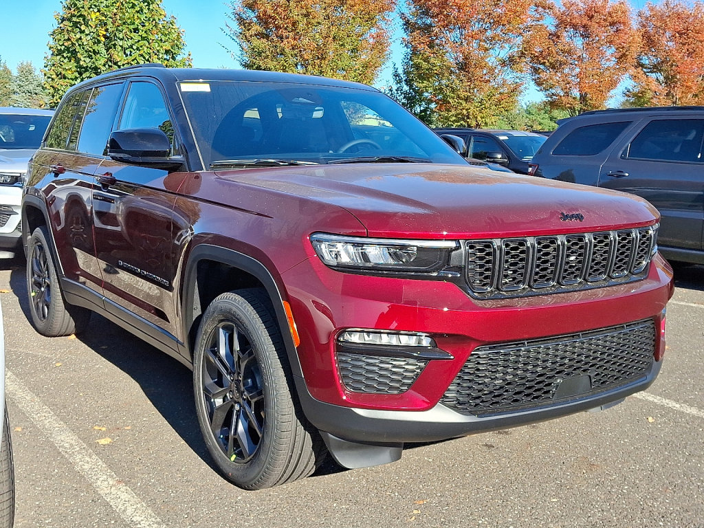 New 2025 Jeep Grand Cherokee Limited image 3