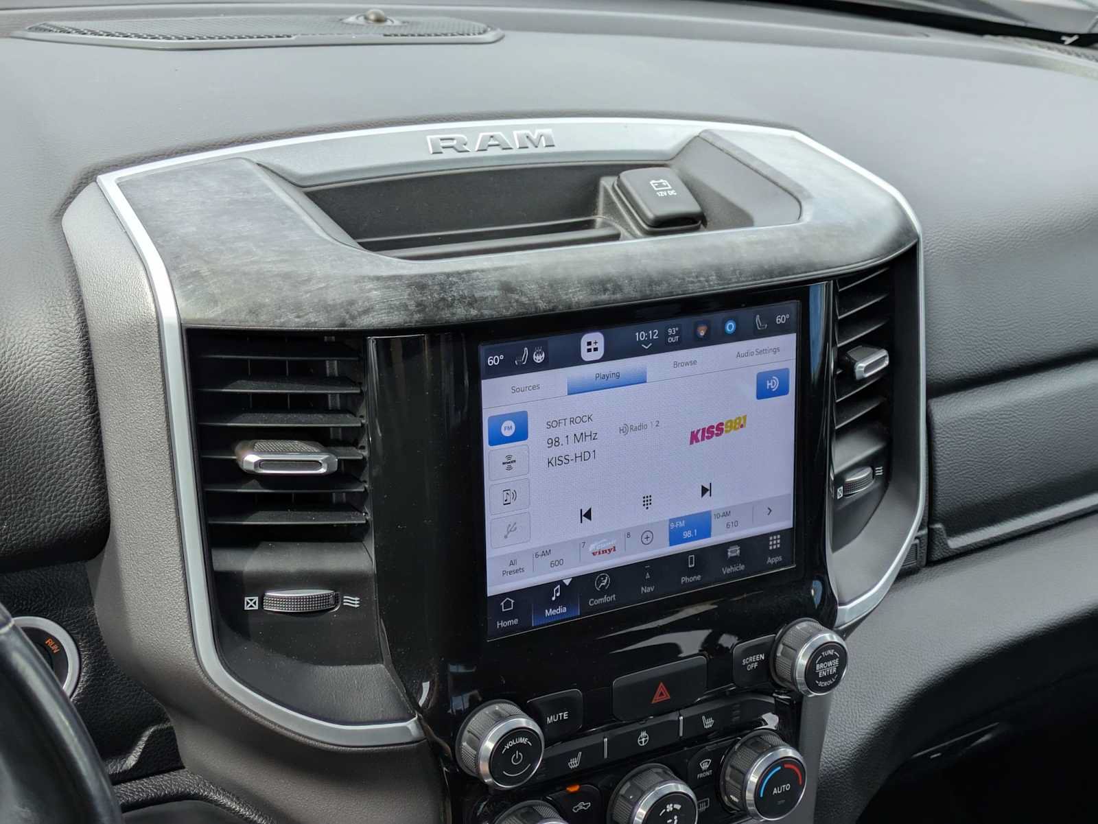 Used 2022 RAM 1500 Big Horn AWD/4WD image 32