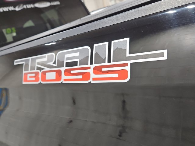 Used 2020 Chevrolet Silverado 1500 Custom Trail Boss w/ Custom Convenience Package AWD/4WD image 40