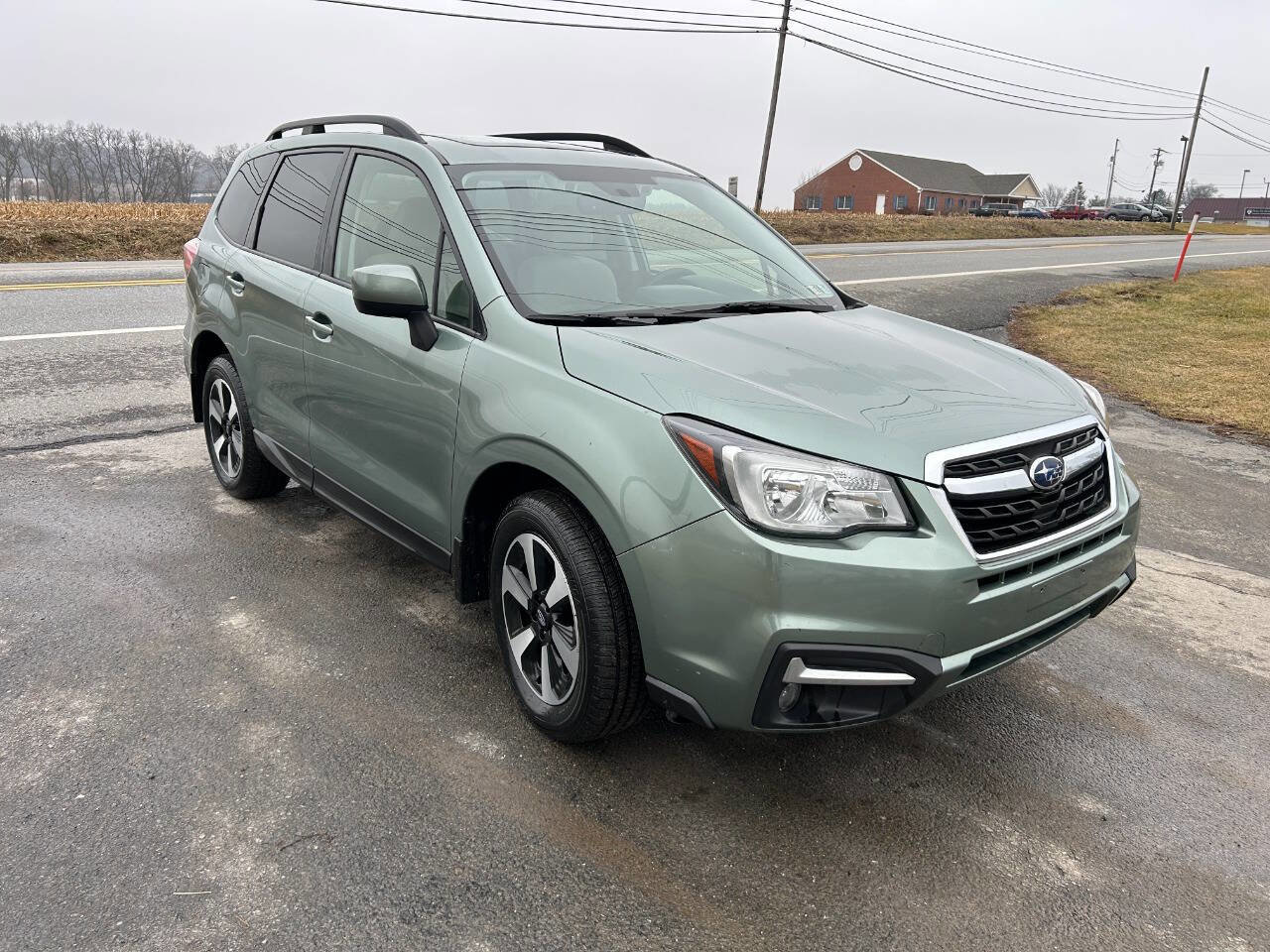 Used 2017 Subaru Forester 2.5i Premium image 4