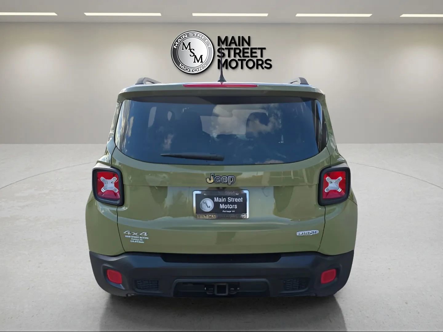 Used 2015 Jeep Renegade Latitude w/ Popular Equipment Group image 4